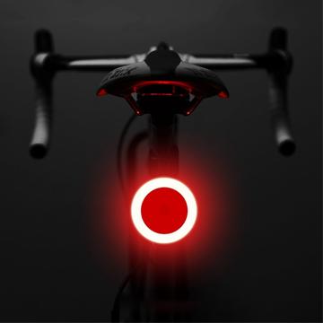 3664 Luz traseira de bicicleta criativa IPX2 à prova de água Luz LED pequena para bicicleta com suporte de carregamento USB para ciclismo ao ar livre - Circular