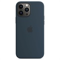 Capa em Silicone com MagSafe para iPhone 13 Pro Max Apple MM2T3ZM/A - Azul Abissal
