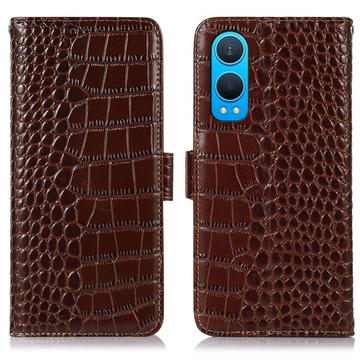 Bolsa de Pele Tipo Carteira Crocodile com RFID para OnePlus Nord CE4 Lite/Oppo K12x - Castanho