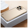 Protecção Lateral em Metal com Traseira em Vidro Temperado para iPhone 13 Pro - Dourado