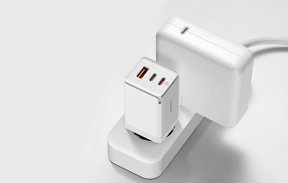 Carregador de parede Baseus GaN5 Pro 65W - 2xUSB-C, USB-A - Branco